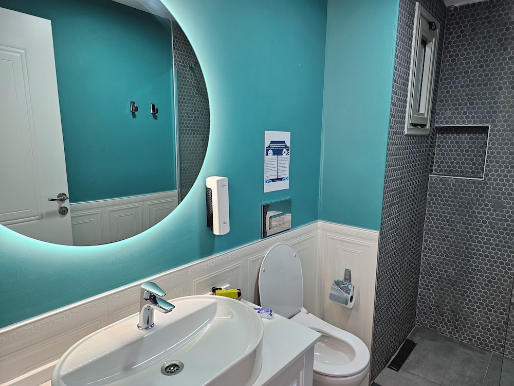 Kugu Urla Otel 48/50