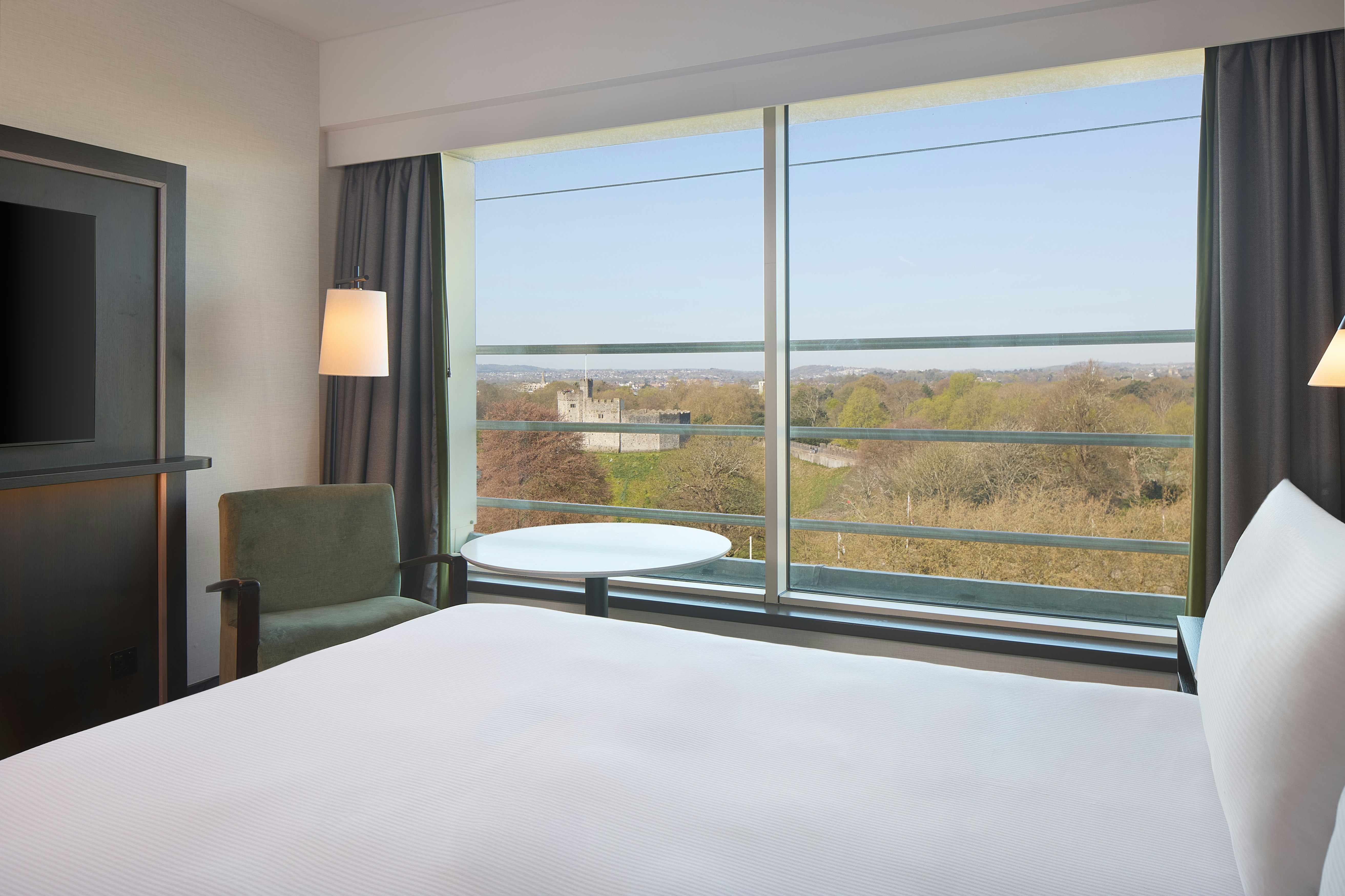 Executive, King Bed, Castle View