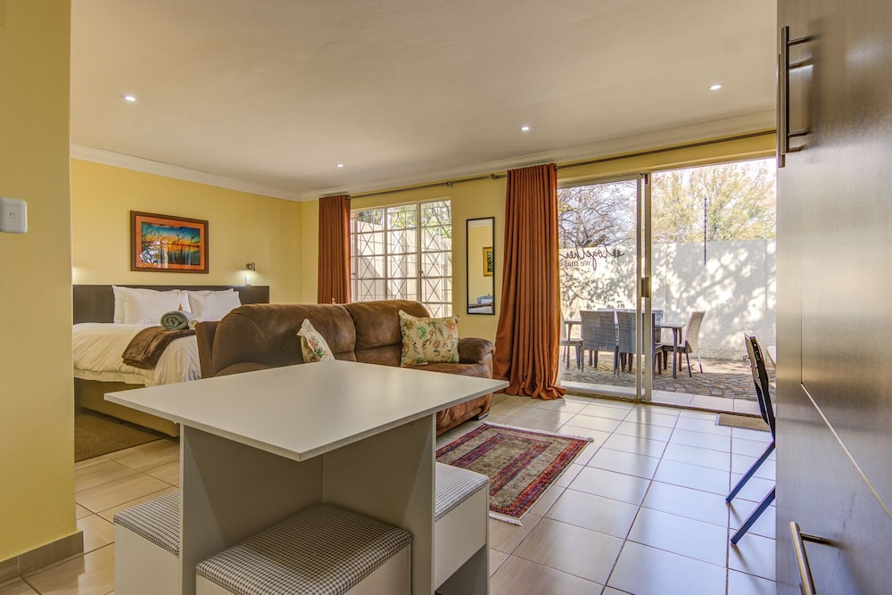 Edenvale Guest House 6/22