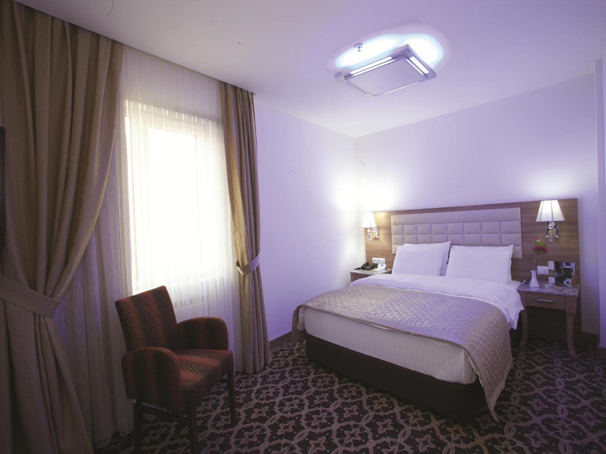 The City Hotel 14/47