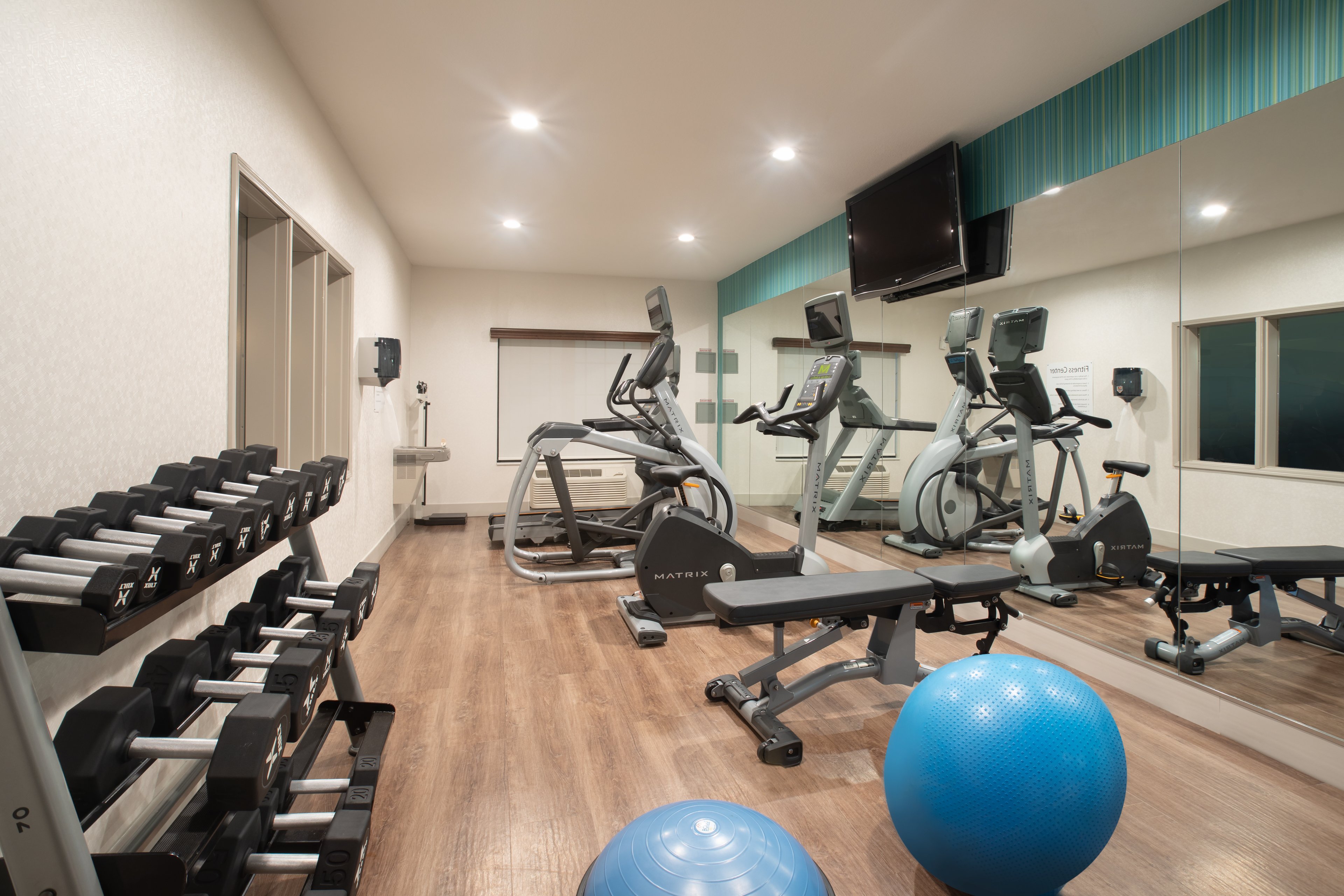 Holiday Inn Express Hotel Suites Longmont 30/49