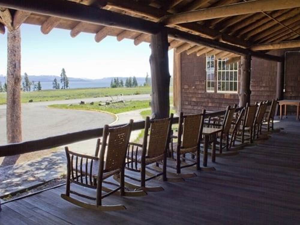Lake Lodge Cabins 8/16