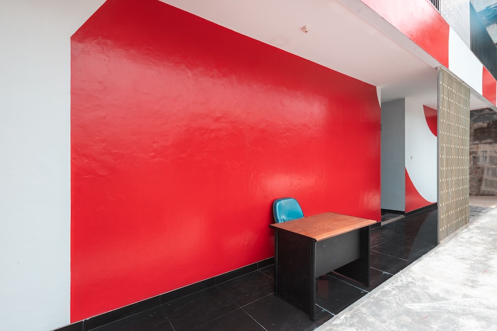 OYO 2223 J&b Room Utan Kayu 15/21