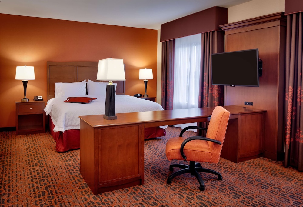 Hampton Inn Omaha/West Dodge Road (Old Mill) 38/50