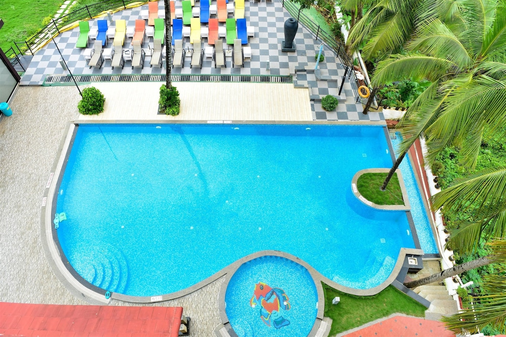 Golden Tulip Candolim Goa 6/77
