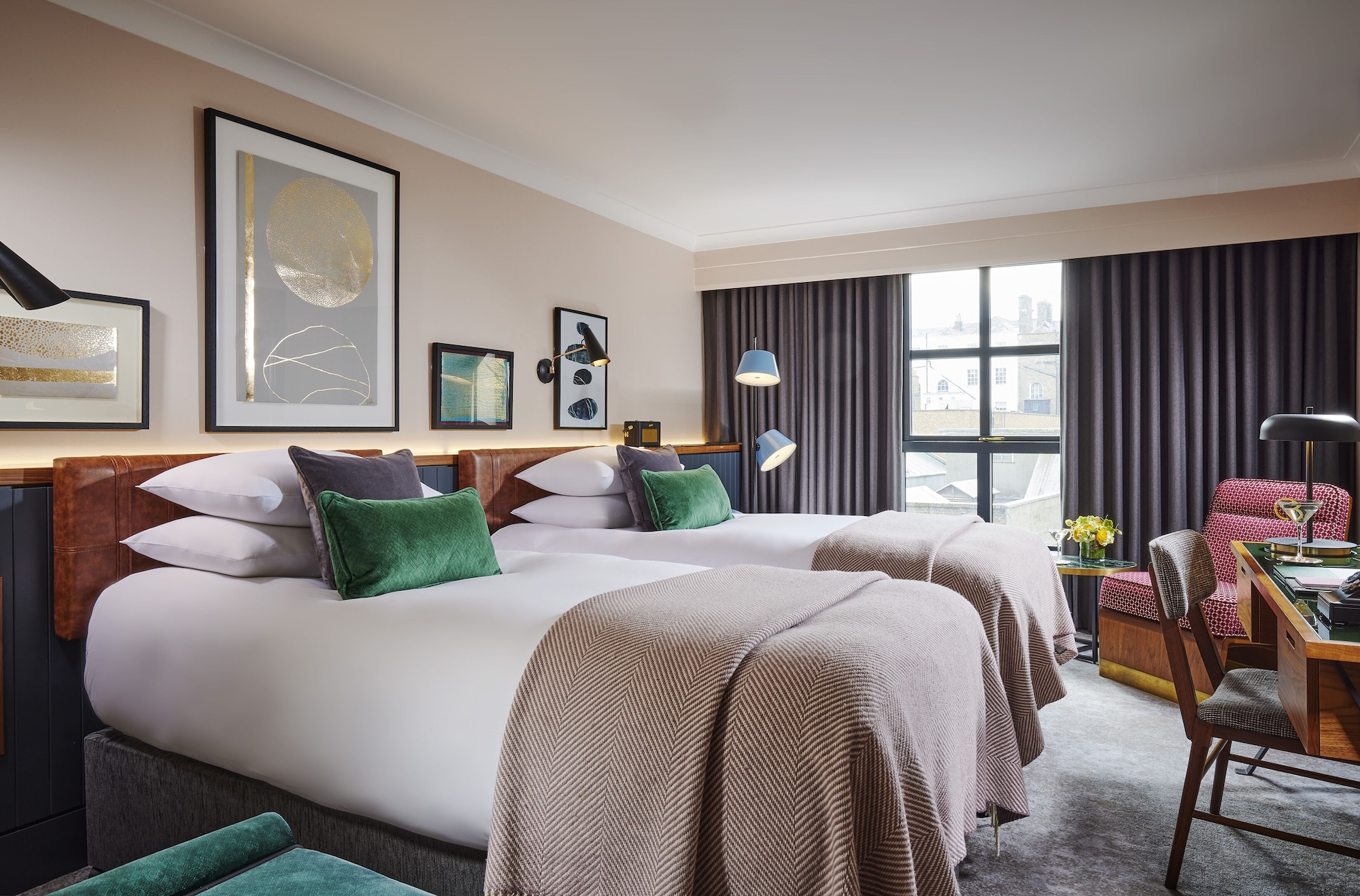 CLASSIC, TWIN BEDS