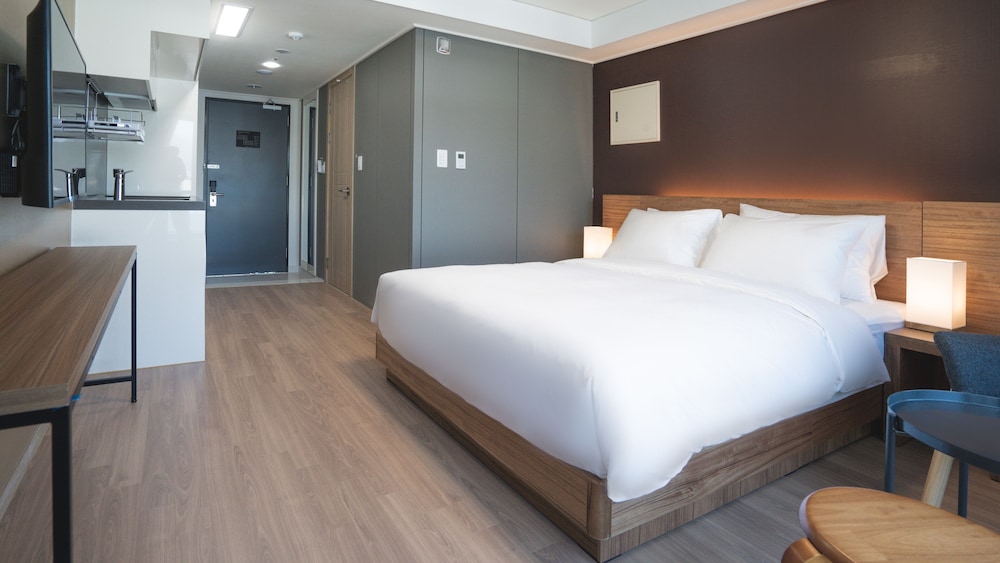 SUPERIOR, DOUBLE BED
