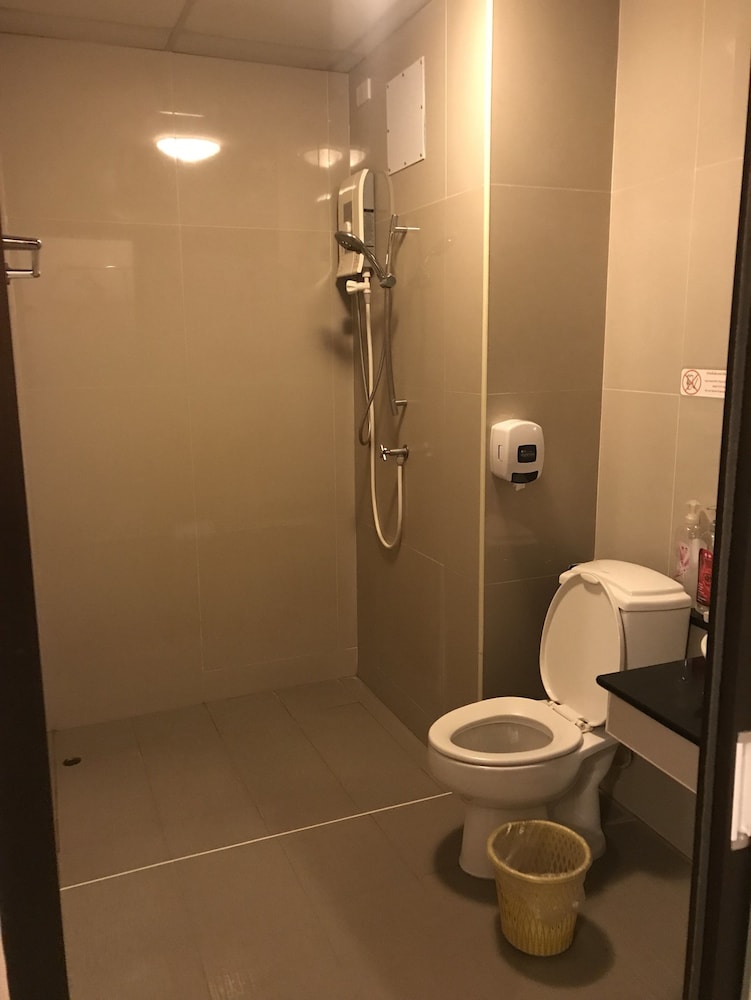 Ton Thong Resort Hotel 37/40