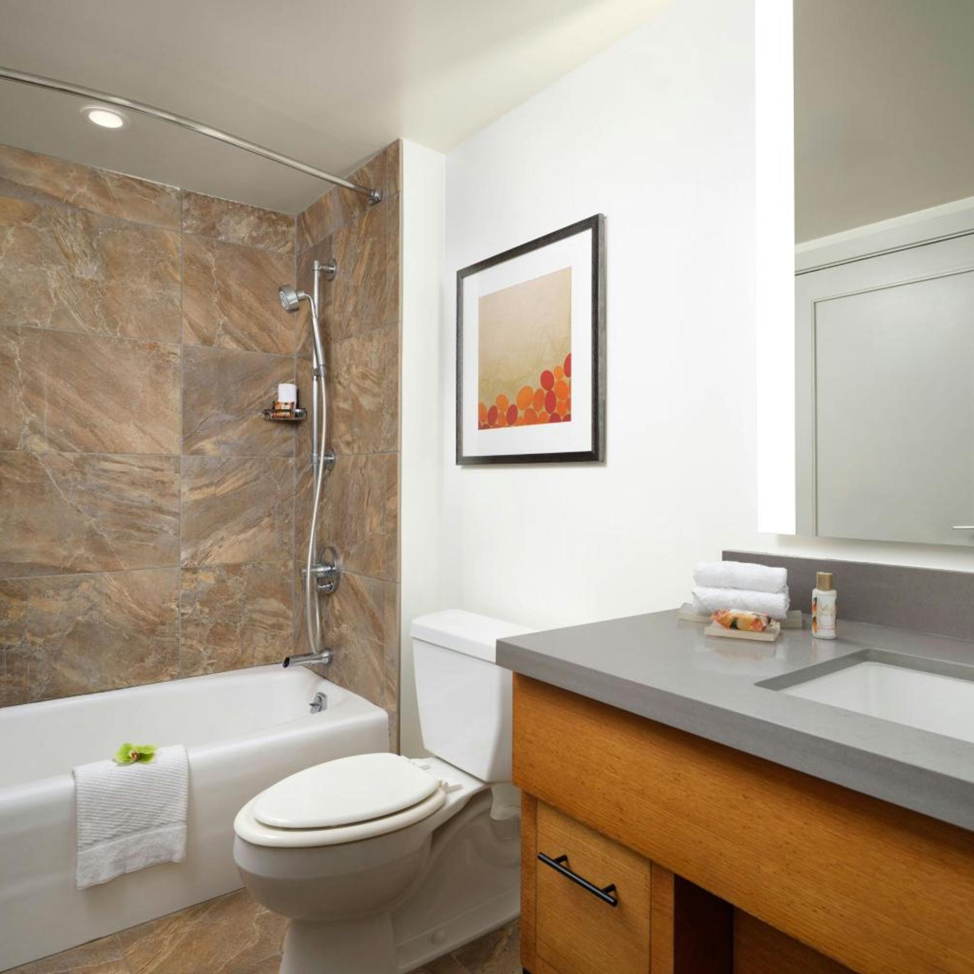 2 Bedrooms, Suite, Pool View, Marriotts Waikoloa Ocean Club 9/10