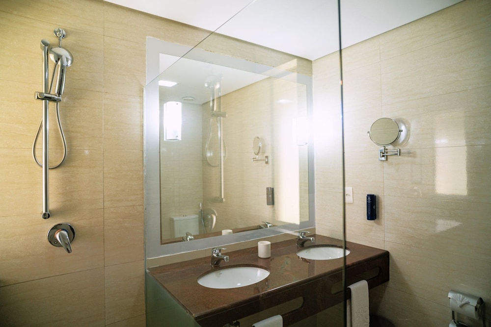 Dom Pedro Laguna Beach Resort & Golf by WAM Experience 78/80