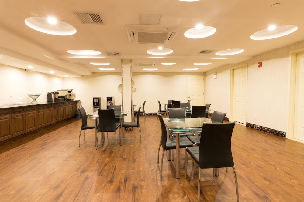 Mayflower Boutique Hotel 25/33