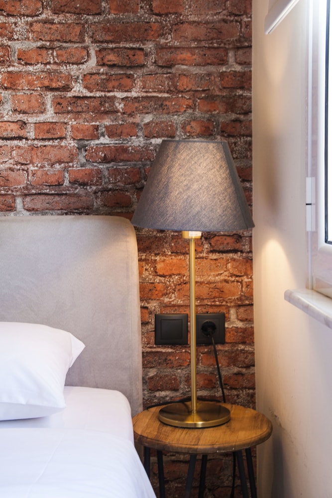 Athens Version Luxury Suites 35/70