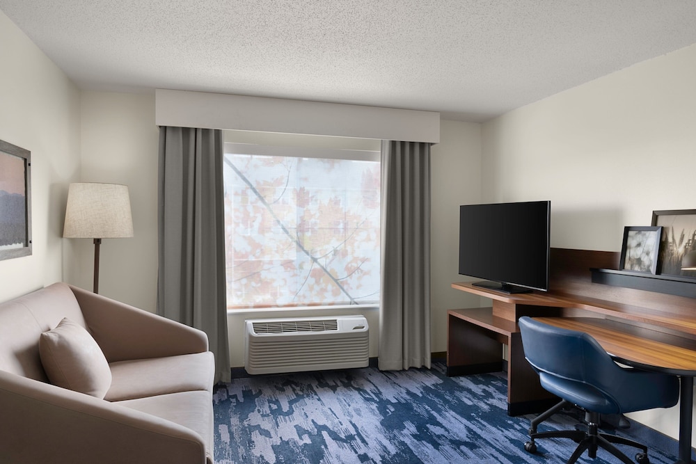 Fairfield Inn Suites By Marriott Chicago Naperville Aurora 45/50
