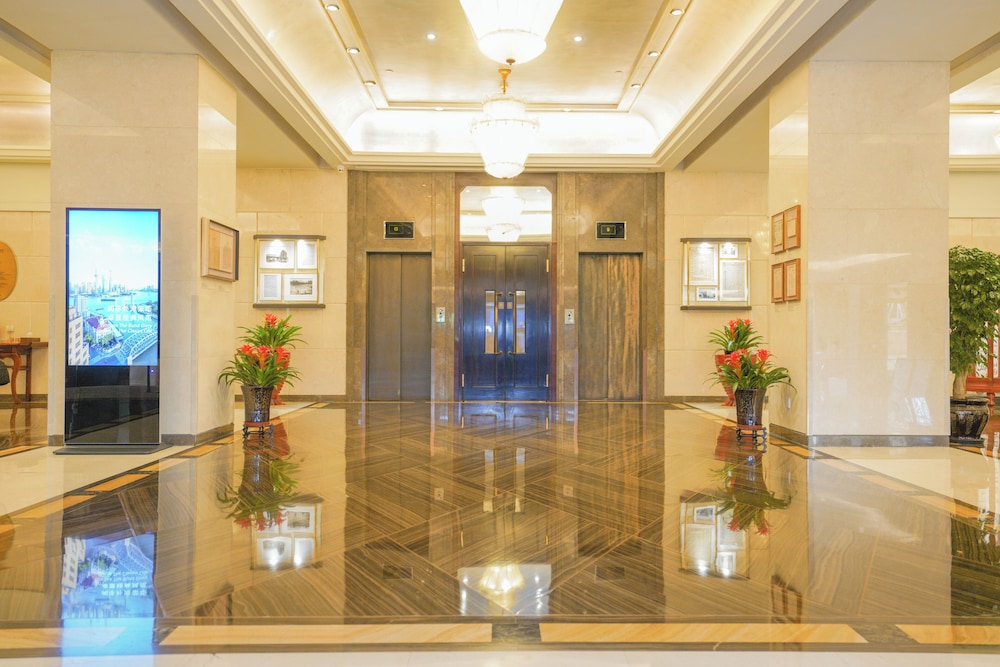 Broadway Mansions Hotel 9/50