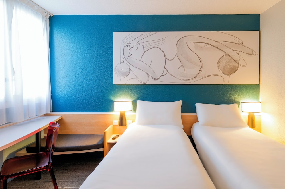 Ibis Tours Nord 17/50