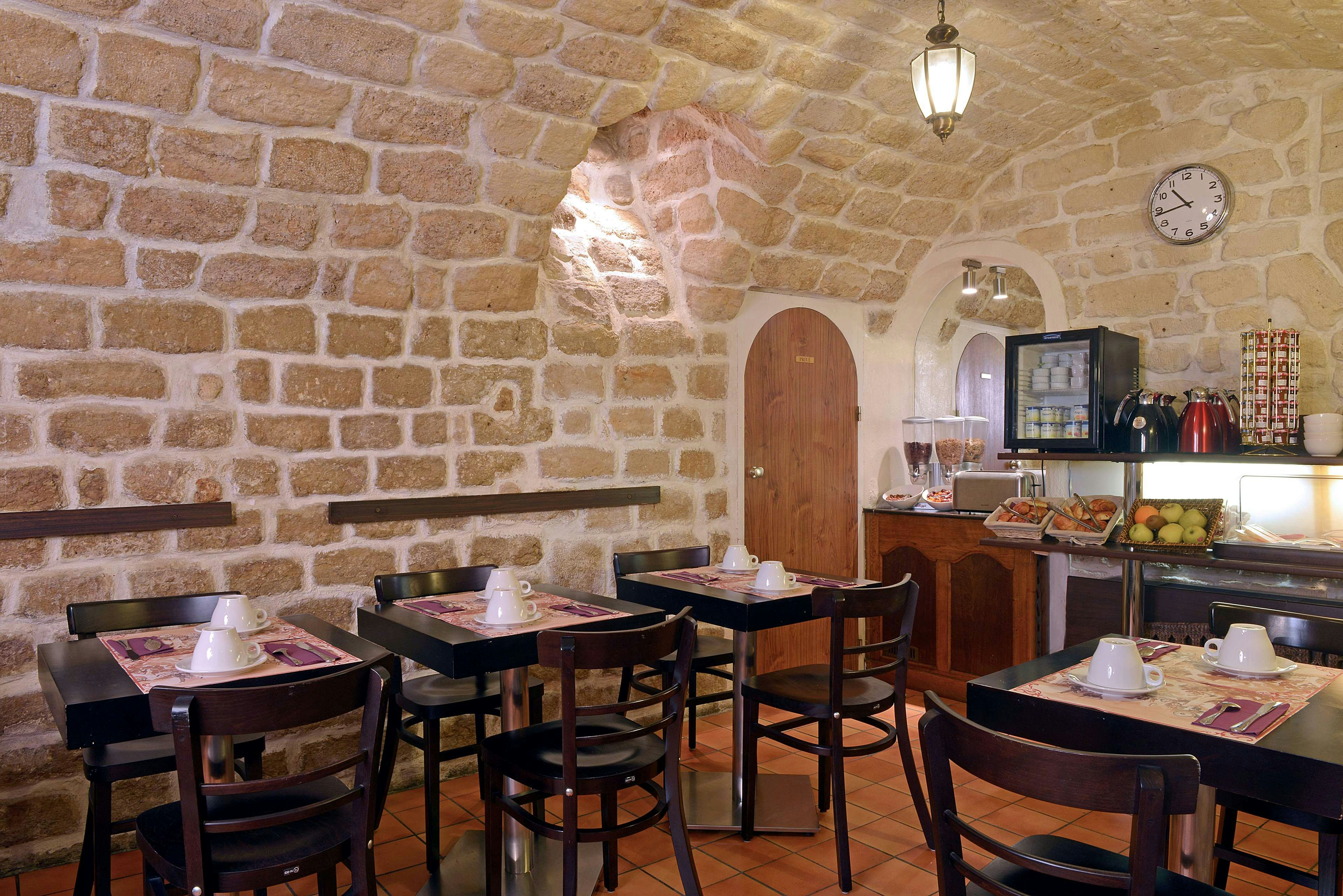 Hotel Istria Paris 29/37