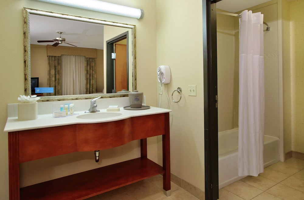 Hampton Inn And Suites Buffalo Tx 26/65