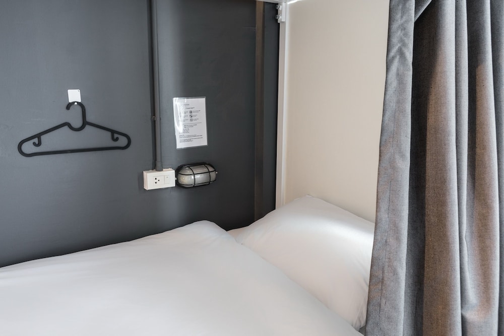 The Cocoon Hostel 16/49