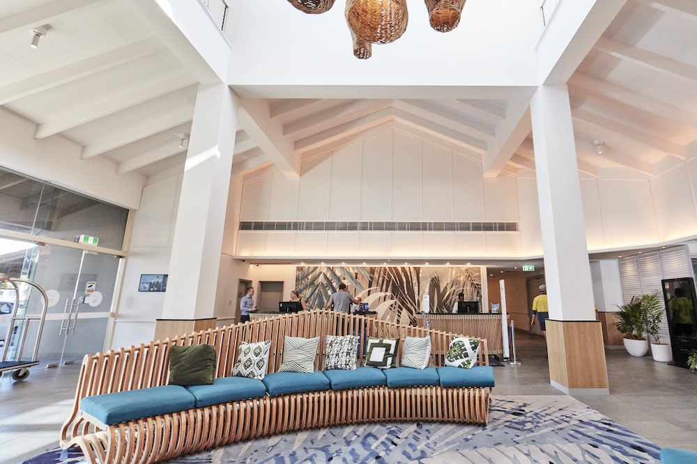 Novotel Cairns Oasis Resort 8/80