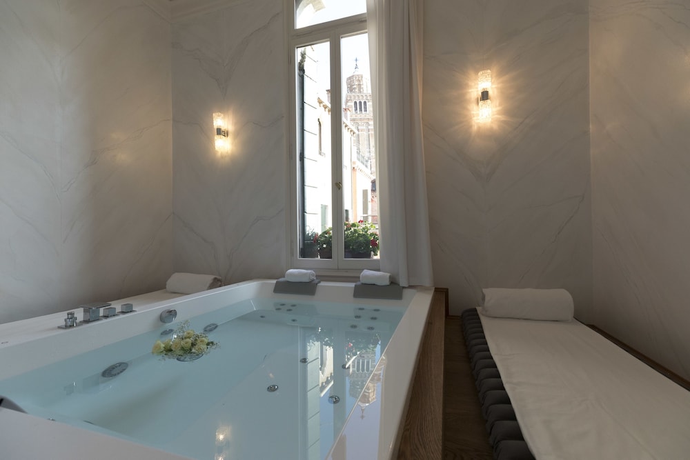 Hotel Palazzo Paruta 24/49