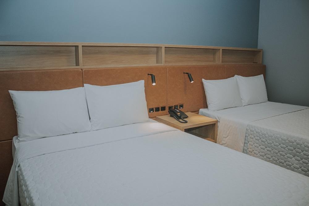 Master, Double Bed, Lake View، Grand Suites Family Resort By Atlantica 3/5