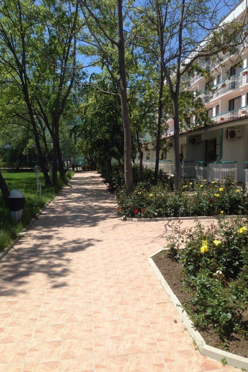Zefir Hotel 24/28