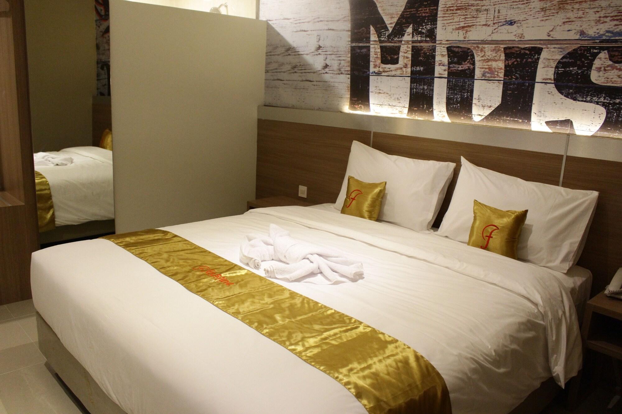 Triizz Hotel Semarang by Royal Singosari (Formerly Faustine Semarang) 3/18