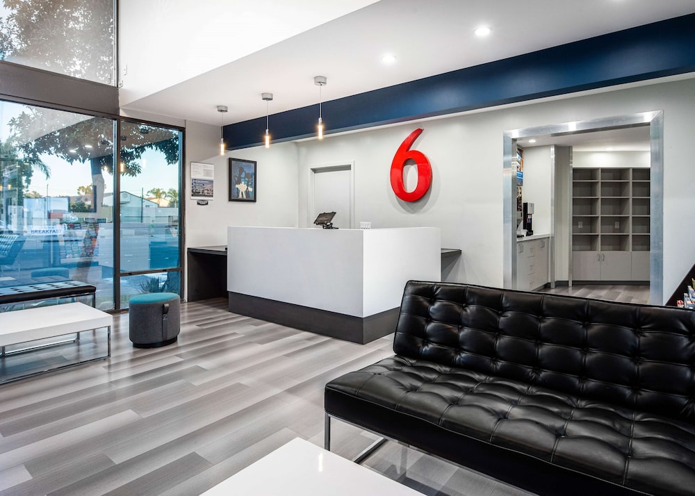 Motel6 Anaheim, CA - Convention Center 9/48