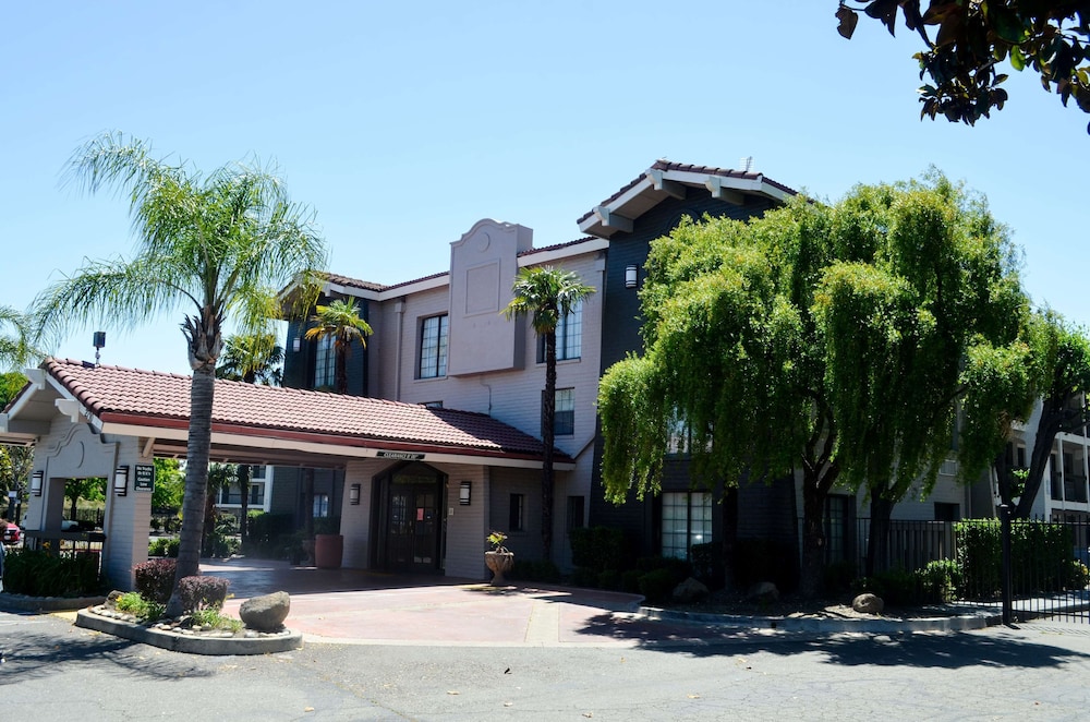 La Quinta Inn Stockton 8/53