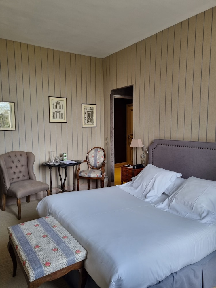 CHATEAU DE FERE HOTEL 11/50