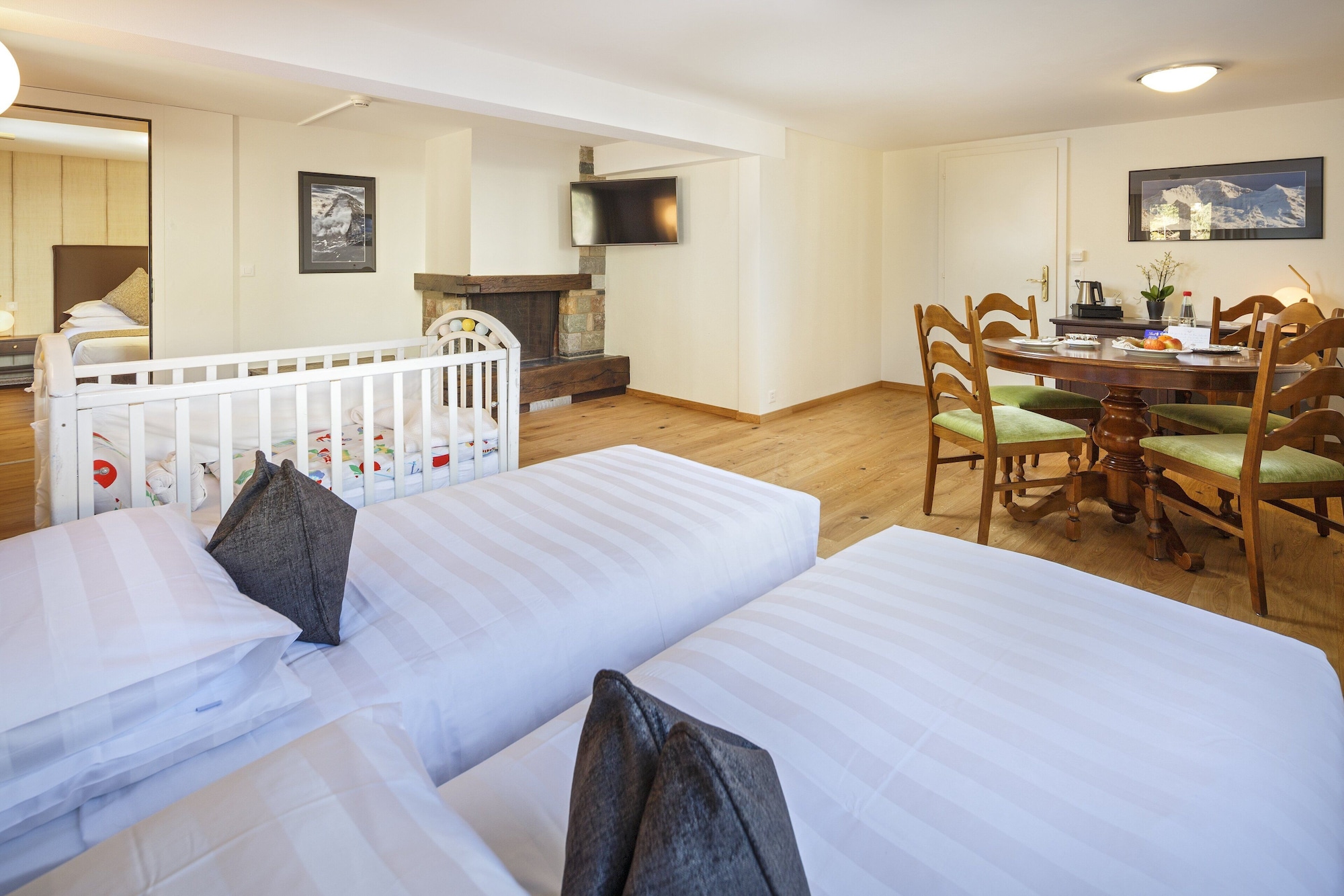 Family Suite, 5 Beds, Forest View, Balcony