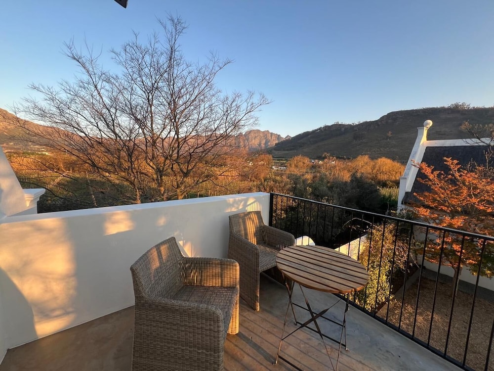 The Owners Cottage / La Provencale 23/50