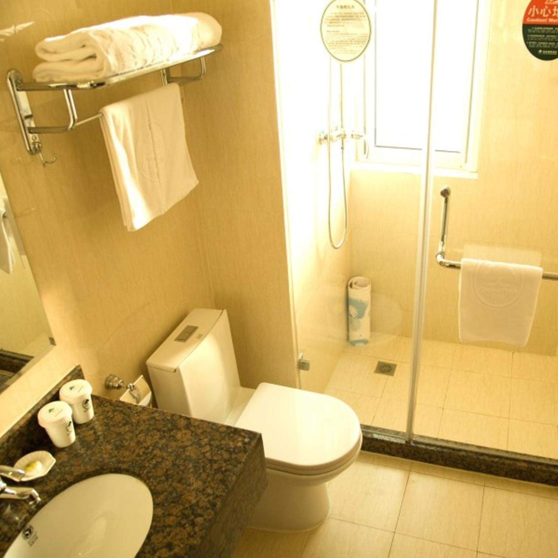 GREENTREE INN QINGDAO WUYISHAN ROAD 19/20
