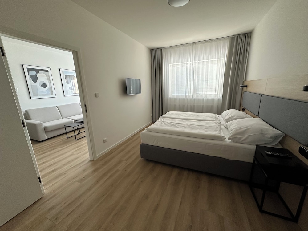 Kapitol Hotel 13/62