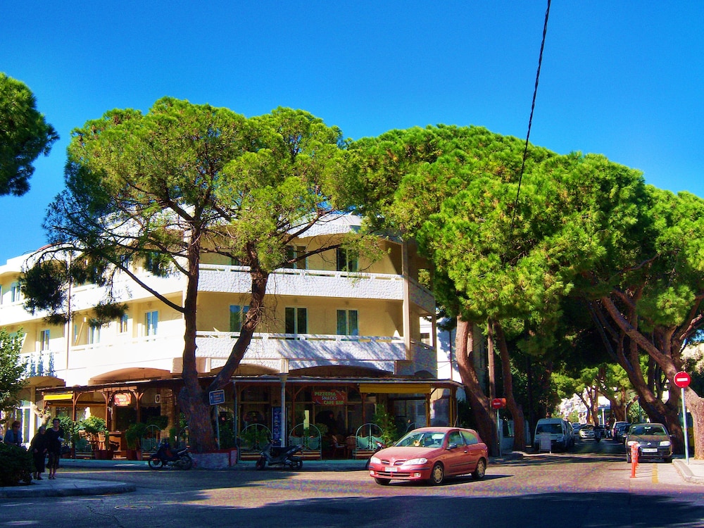 Fantasia Hotel Apartments 36/46