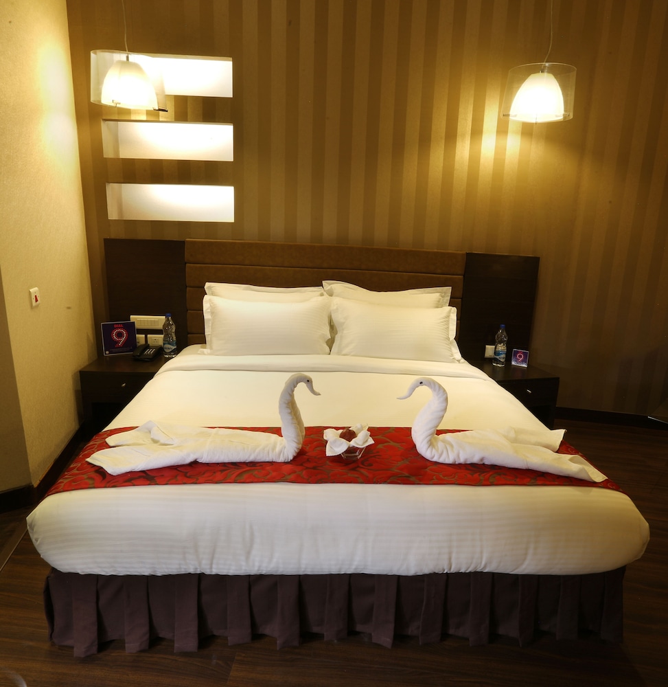 Five Elements Hotels North Avenue Delhi 17/25