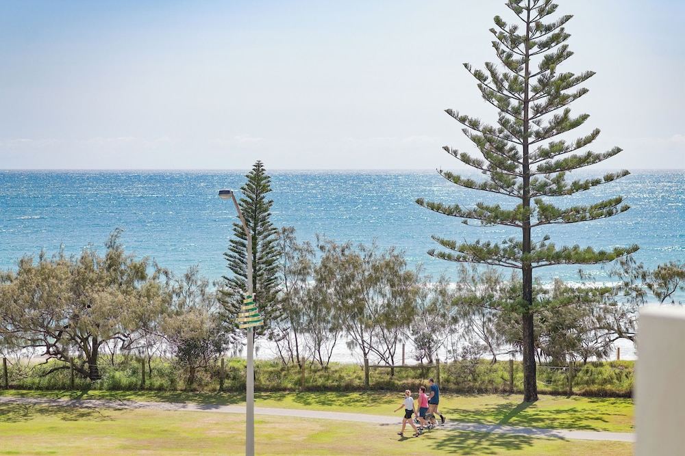 ALEX SEASIDE RESORT 38/65