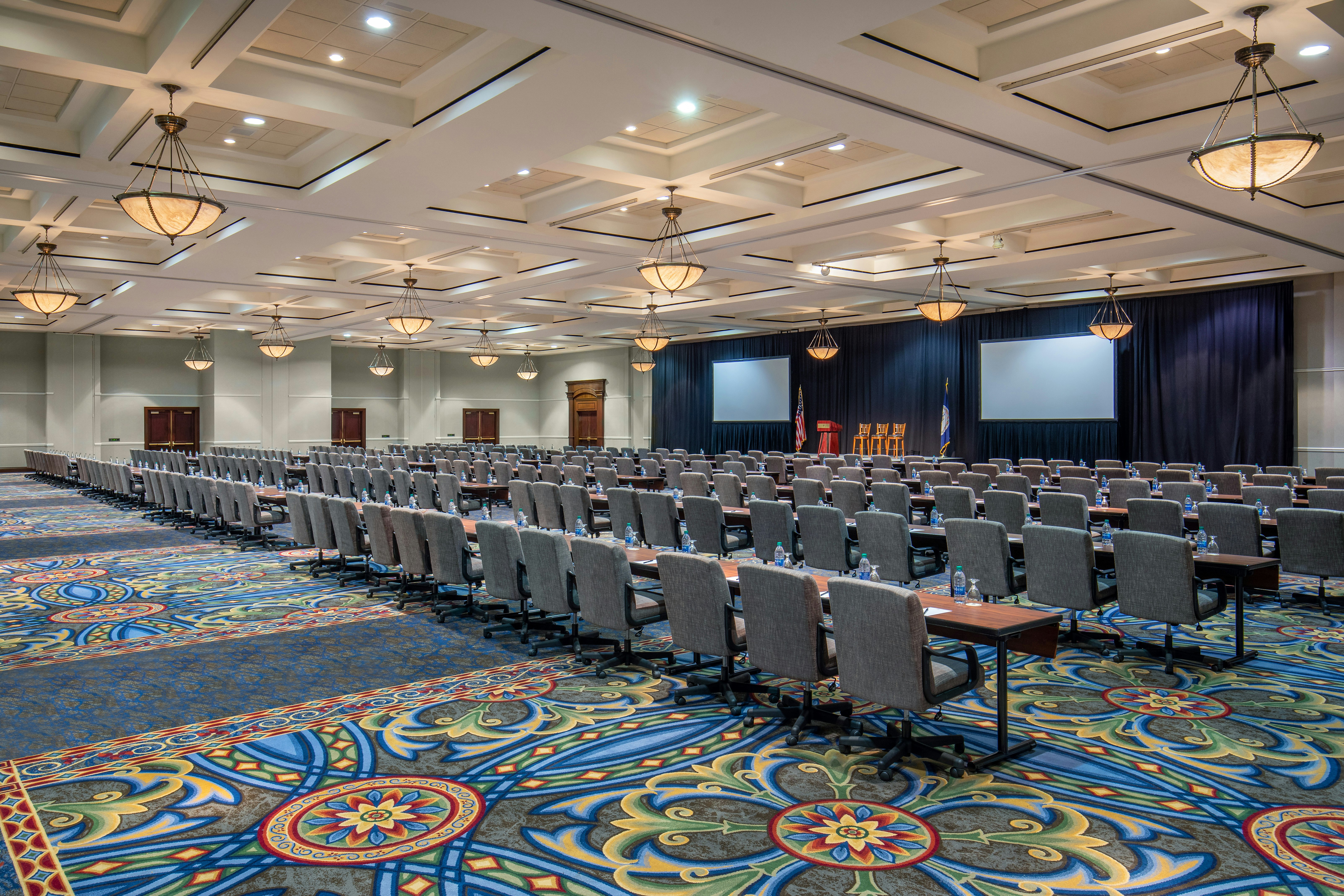 Hotel Roanoke Conference Ctr Curio Collection By Hilton 49/58