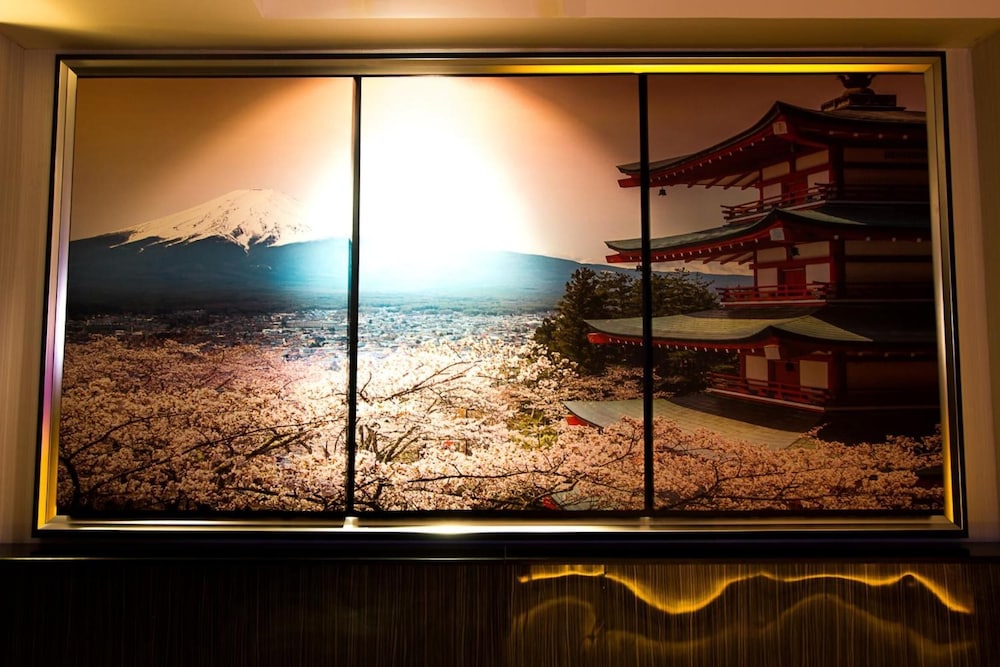 SAKURA SKY RESIDENCE 30/50