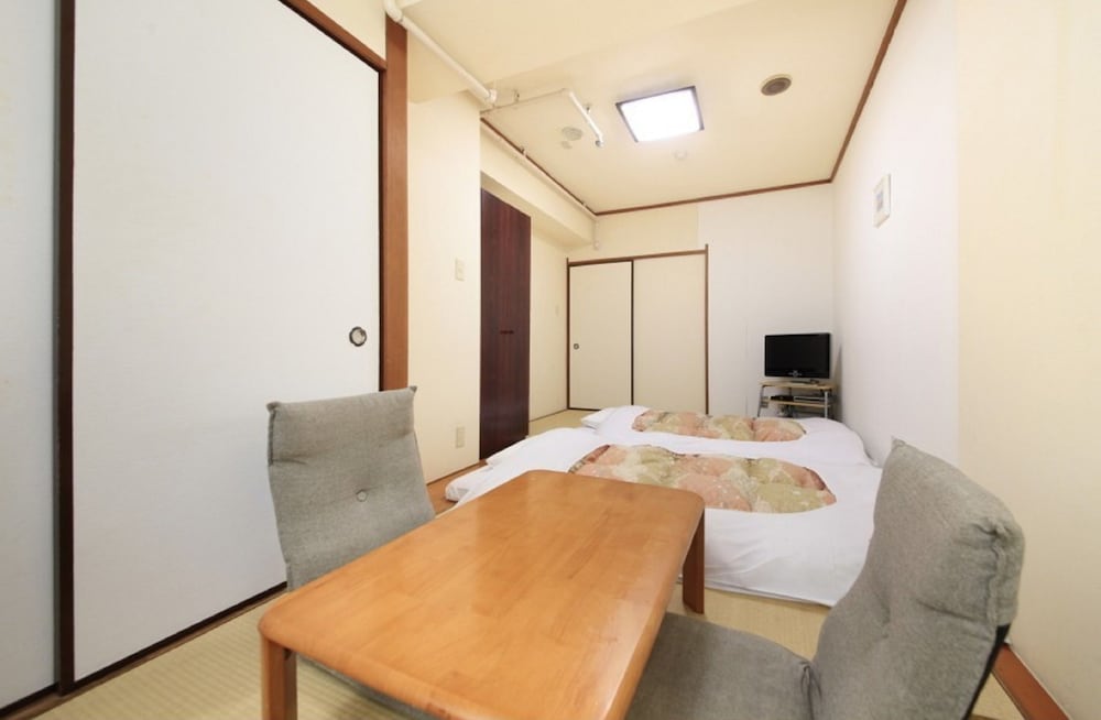 Shinjuku Urban Hotel 48/61