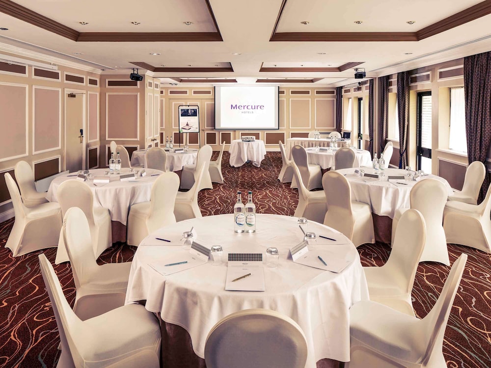 Mercure Livingston Hotel 42/71