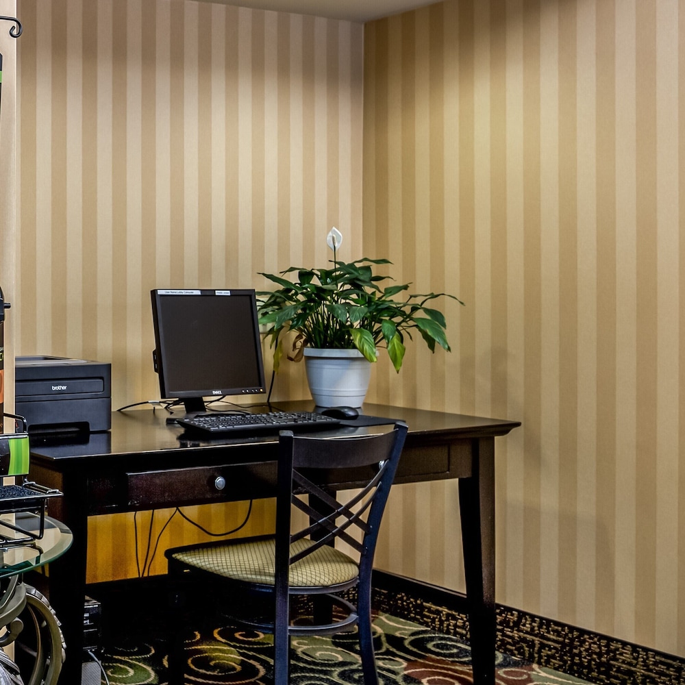 Cobblestone Inn and Suites - Vinton, IA 16/21