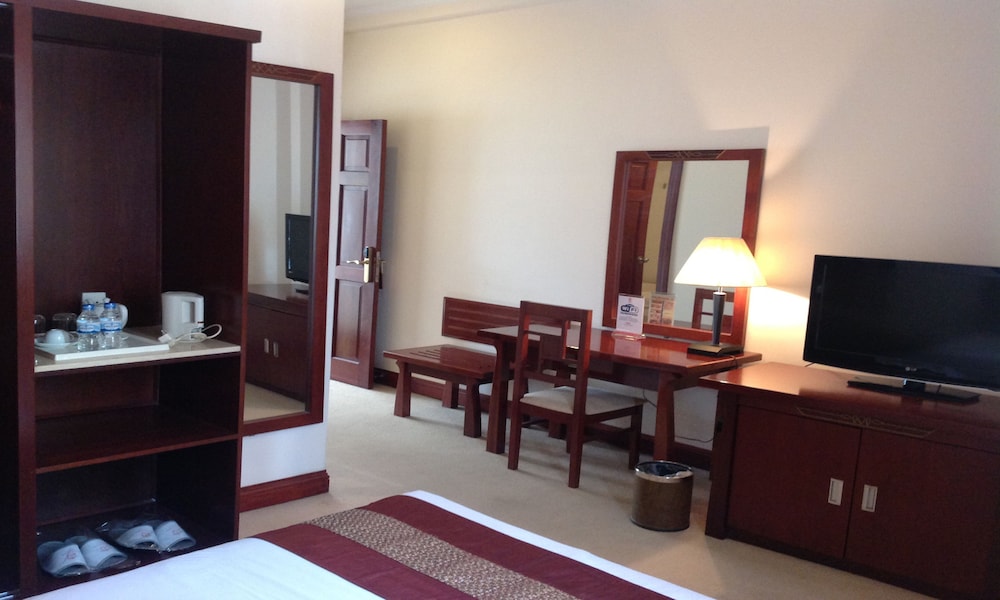 Dong Khanh Hotel 32/34