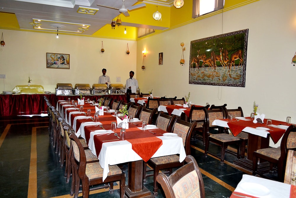 MAHADEV PALACE. 20/26