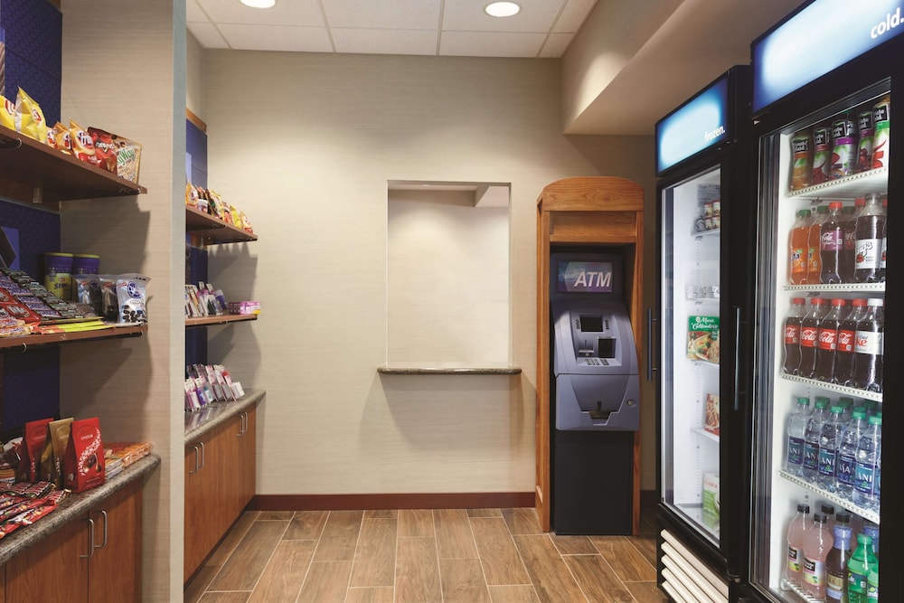 Hampton Inn and Suites Mystic 50/56