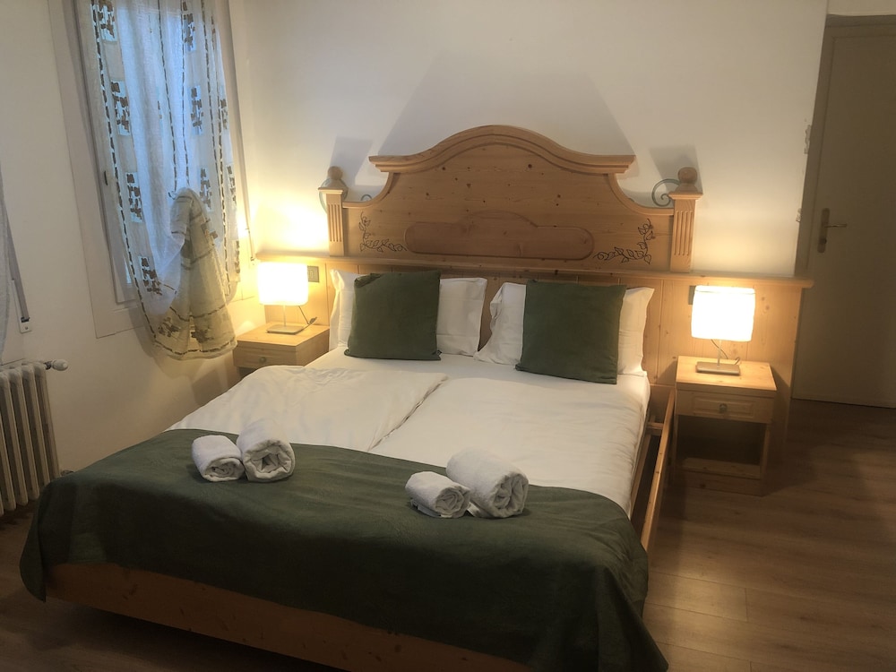 Albergo Alla Costa 8/20