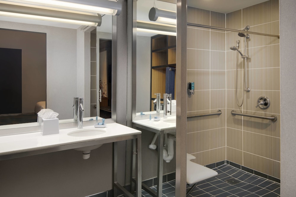 Aloft Houston Galleria Hotel 9/28