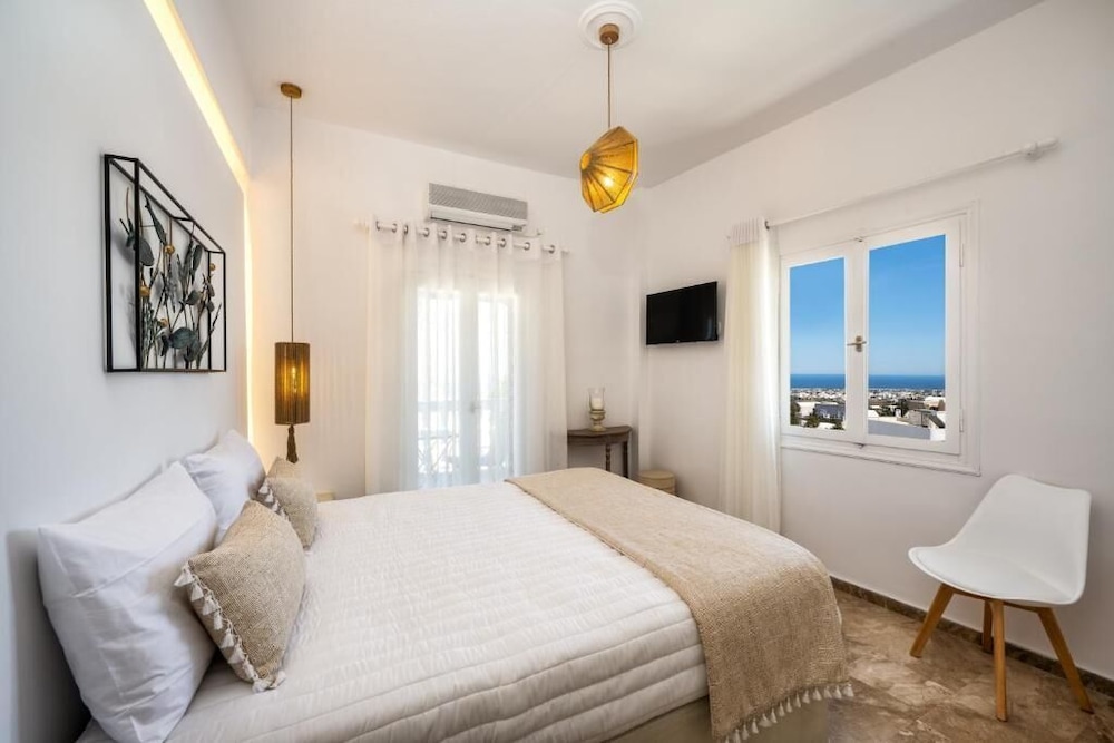 Vinas Place 9/49