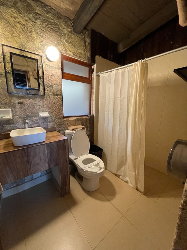 Monteverde Hotel De Cabanas 50/50