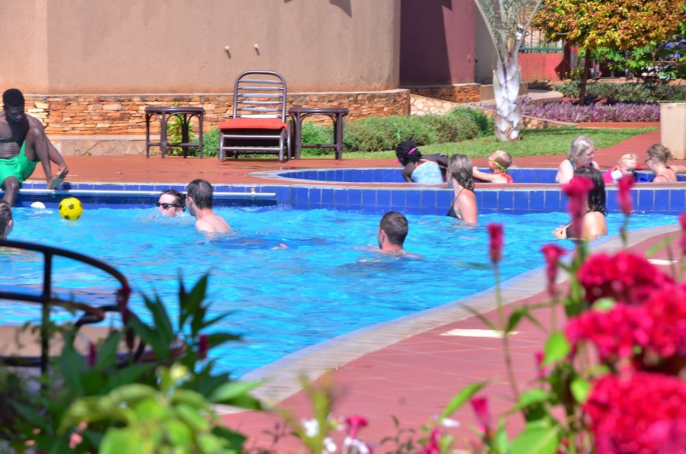 Nile Village Hotel 38/40
